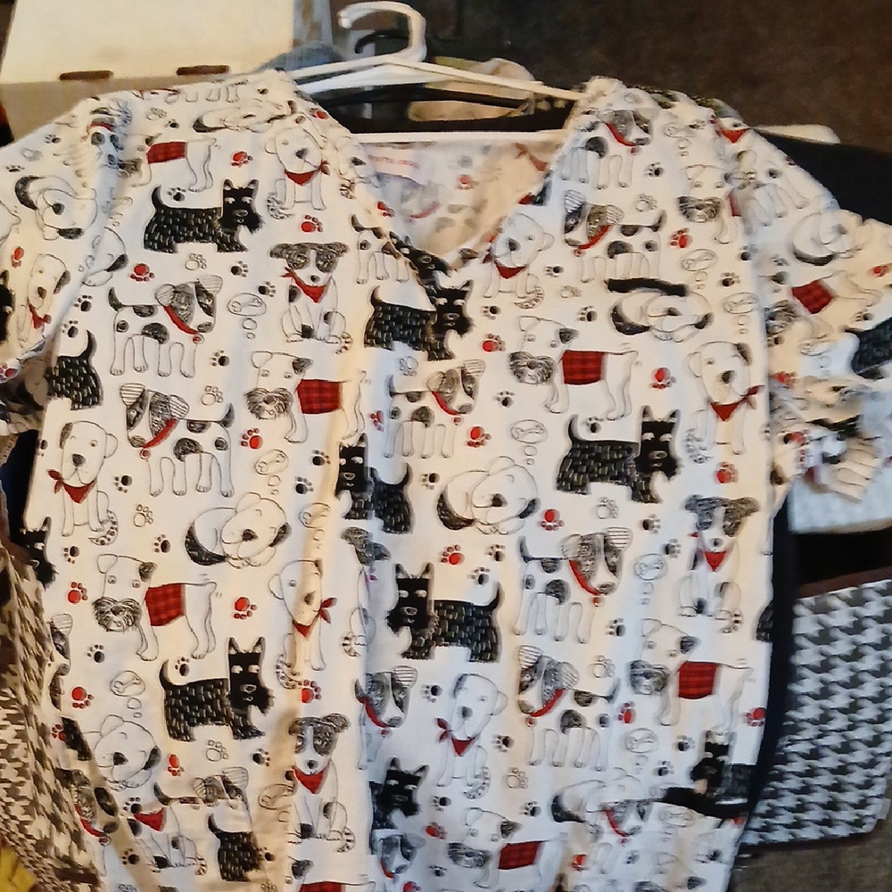 Women's Short Sleeve Dog Print Top